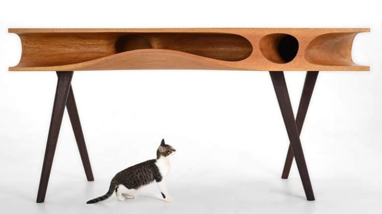 CATable 1.0 Cat Centered Desk - Vurni
