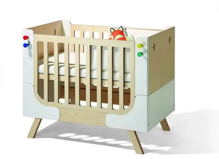 Family Garage baby crib