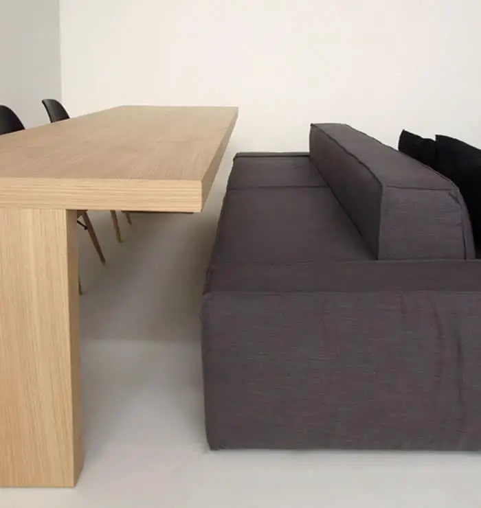 Isolagiorno-Sofa-and-Table