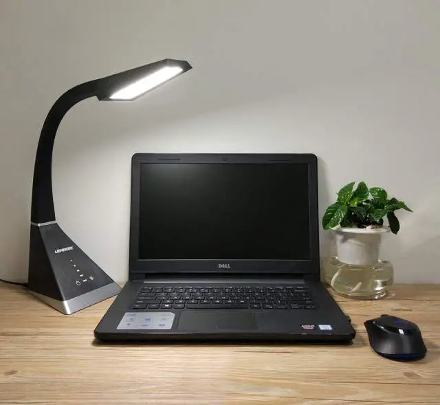 eco-friendly gooseneck table lamp with five different light settings
