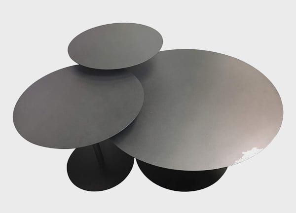 Metal overlapping table set