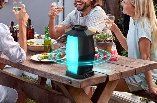 Outdoor Bluetooth speaker in the shape of a lantern