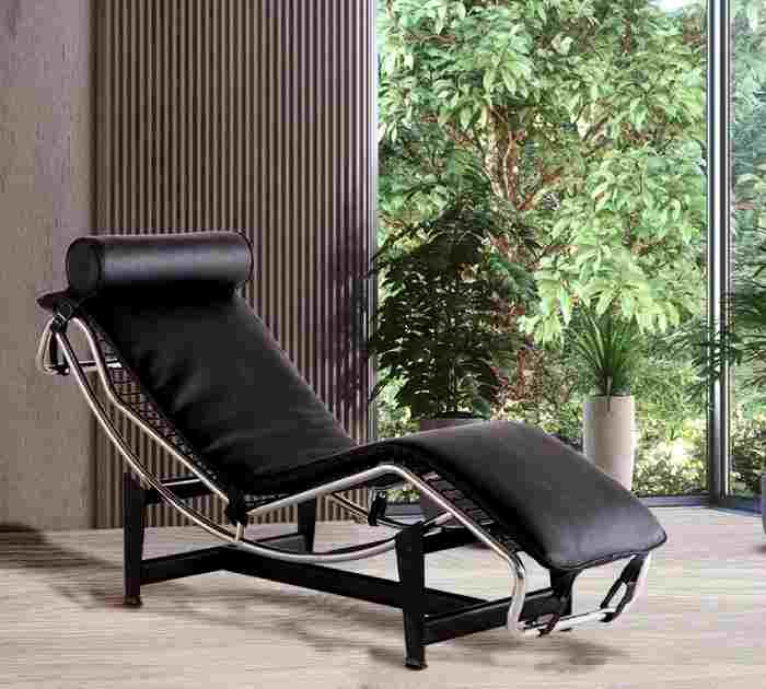 Le Corbusier-style lounge chair