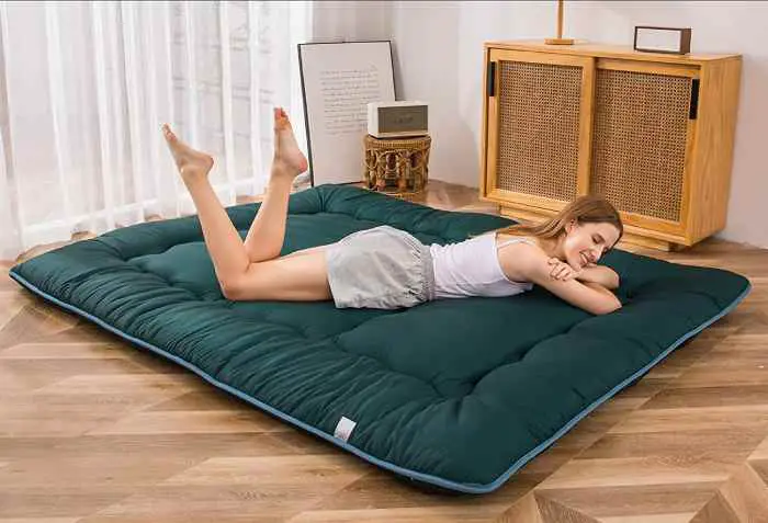 Japanese floor mattress