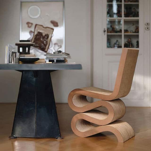 curved cardboard wiggle chair