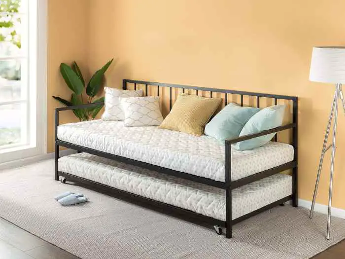 twin daybed with rolling trundle bed
