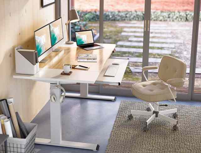 height adjustable desk with keyboard tray