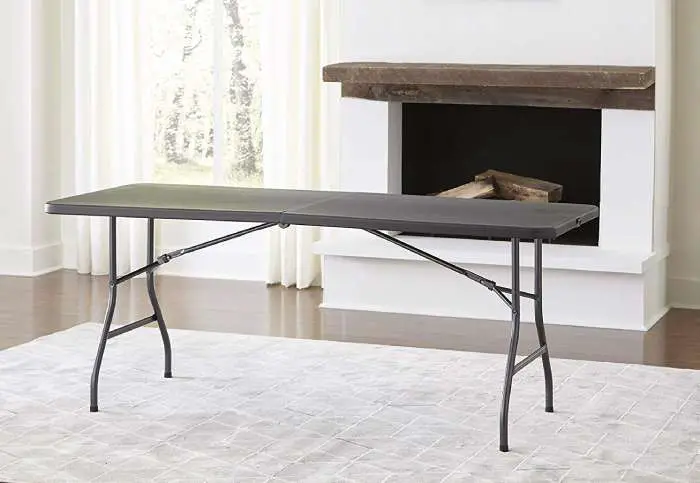 folding table with carrying handle